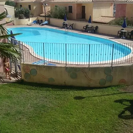 Junco Villa *